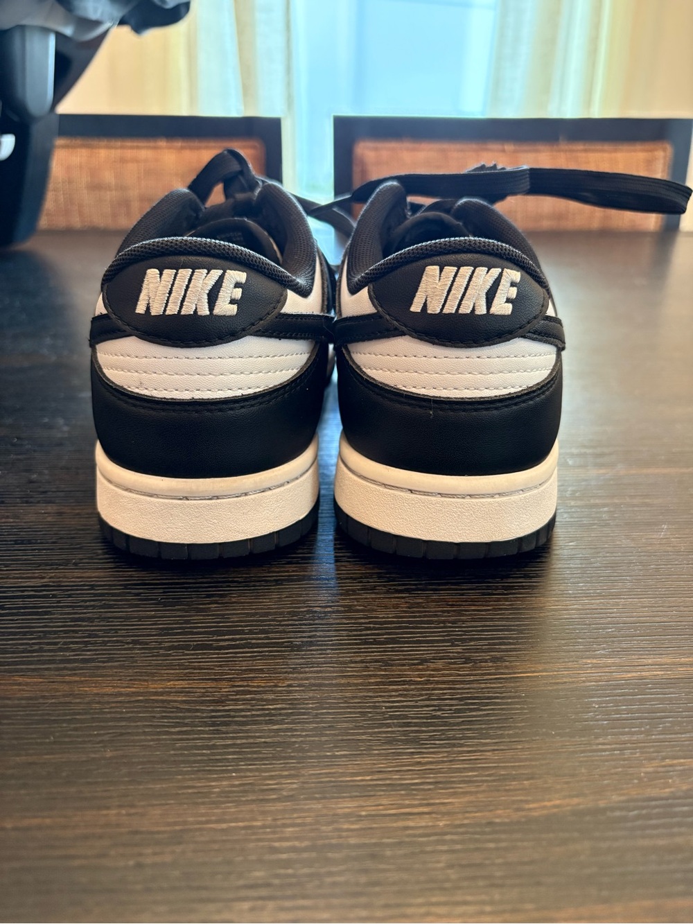 Nike Women's Low-Top Sneakers - Black & White
